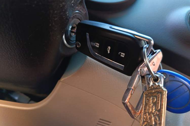 Used Toyota Highlander 2009 2.7L Two-Wheel Drive 7-Seater Luxury Edition Vehicle Key