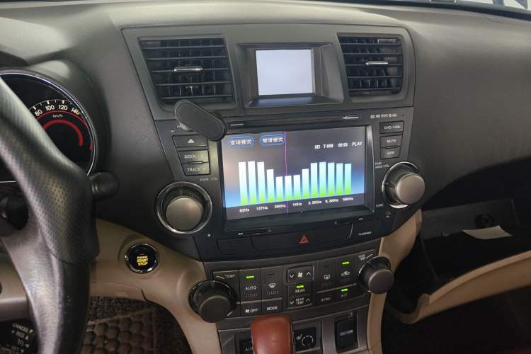 Used Toyota Highlander 2011 2.7L Two-Wheel Drive 7-Seater Luxury Navigation Edition Audio And AC Panel