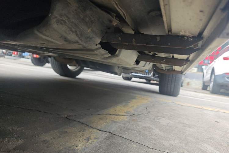 Used Toyota Highlander 2011 2.7L Two-Wheel Drive 7-Seater Supreme Edition Chassis Front Left