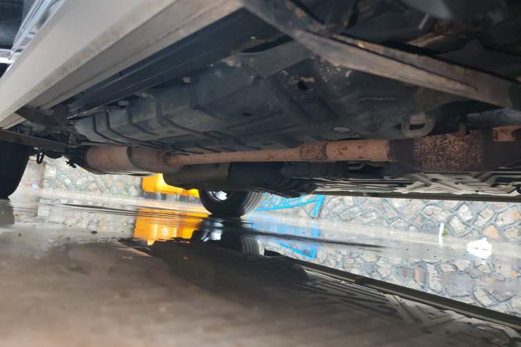 Used Toyota Highlander 2011 2.7L Two-Wheel Drive 7-Seater Luxury Edition Chassis Front Right