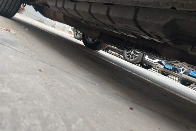 Used Toyota Highlander 2011 2.7L Two-Wheel Drive 7-Seater Luxury Edition Chassis Front Right