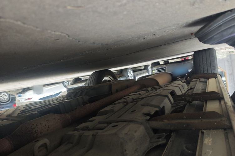 Used Toyota Highlander 2011 2.7L Two-Wheel Drive 7-Seater Supreme Edition Chassis Front Right