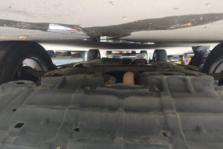 Used Toyota Highlander 2011 2.7L Two-Wheel Drive 7-Seater Supreme Edition Chassis Front