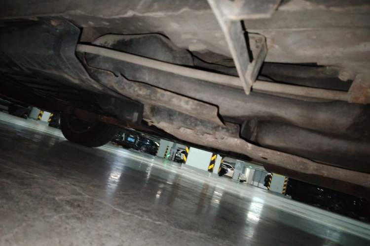 Used Toyota Highlander 2011 2.7L Two-Wheel Drive 7-Seater Luxury Edition Chassis Rear Left