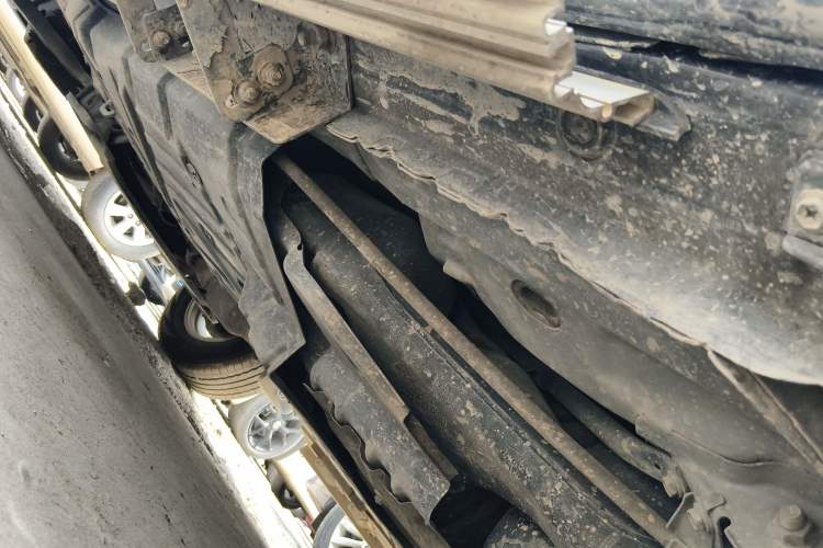 Used Toyota Highlander 2011 2.7L Two-Wheel Drive 5-Seater Elite Edition Chassis Rear Left