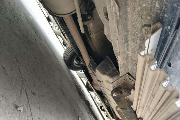 Used Toyota Highlander 2011 2.7L Two-Wheel Drive 5-Seater Elite Edition Chassis Rear Right