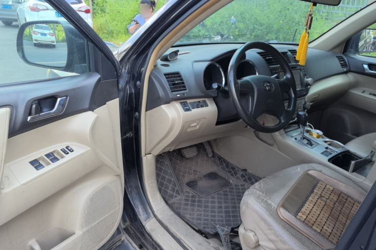 Used Toyota Highlander 2011 2.7L Two-Wheel Drive 5-Seater Elite Edition Driver Seat