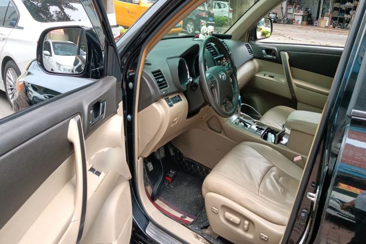 Used Toyota Highlander 2011 2.7L Two-Wheel Drive 7-Seater Luxury Navigation Edition Driver Seat