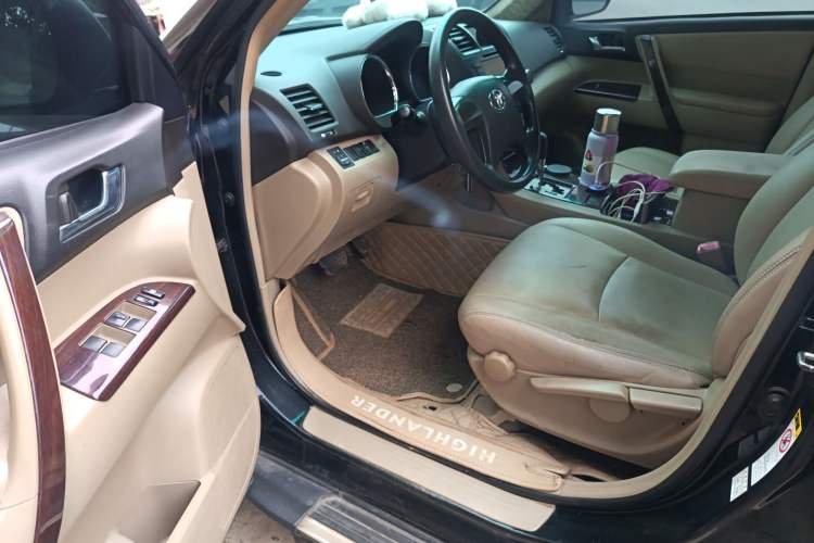 Used Toyota Highlander 2011 2.7L Two-Wheel Drive 5-Seater Elite Edition Driver Seat