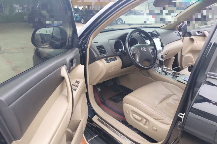 Used Toyota Highlander 2011 2.7L Two-Wheel Drive 5-Seater Sport Edition Driver Seat