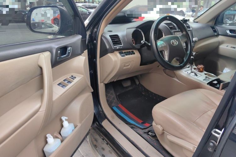 Used Toyota Highlander 2011 2.7L Two-Wheel Drive 5-Seater Elite Edition Driver Seat