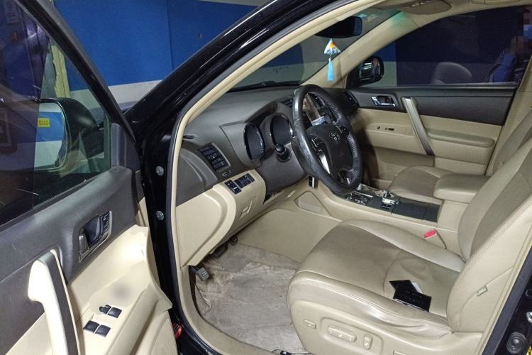 Used Toyota Highlander 2011 2.7L Two-Wheel Drive 7-Seater Luxury Navigation Edition Driver Seat