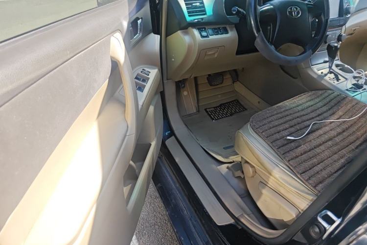 Used Toyota Highlander 2011 2.7L Two-Wheel Drive 5-Seater Elite Edition Driver Seat