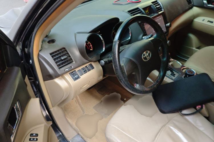 Used Toyota Highlander 2011 2.7L Two-Wheel Drive 5-Seater Elite Edition Driver Seat