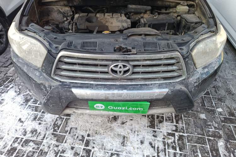 Used Toyota Highlander 2011 2.7L Two-Wheel Drive 5-Seater Elite Edition Engine Bay
