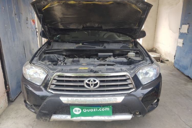 Used Toyota Highlander 2011 2.7L Two-Wheel Drive 7-Seater Luxury Edition Engine Bay