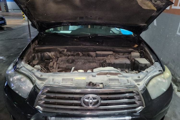 Used Toyota Highlander 2011 2.7L Two-Wheel Drive 7-Seater Luxury Navigation Edition Engine Bay