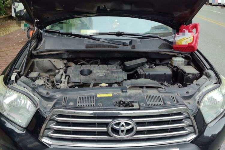 Used Toyota Highlander 2011 2.7L Two-Wheel Drive 7-Seater Luxury Edition Engine Bay