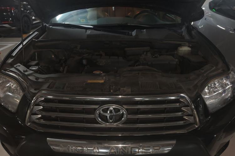 Used Toyota Highlander 2011 2.7L Two-Wheel Drive 7-Seater Luxury Navigation Edition Engine Bay
