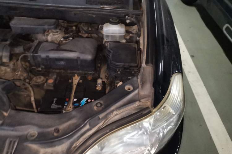 Used Toyota Highlander 2011 2.7L Two-Wheel Drive 7-Seater Supreme Edition Engine Bay Left