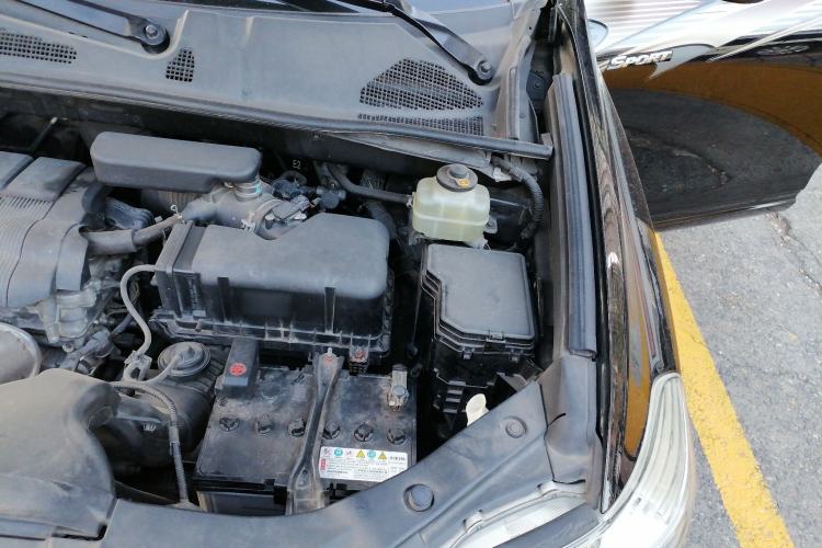 Used Toyota Highlander 2011 2.7L Two-Wheel Drive 7-Seater Luxury Edition Engine Bay Left