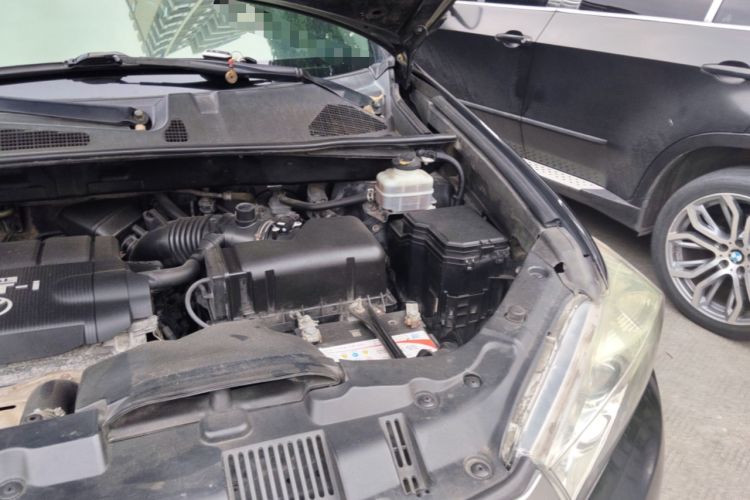 Used Toyota Highlander 2011 2.7L Two-Wheel Drive 7-Seater Luxury Edition Engine Bay Left