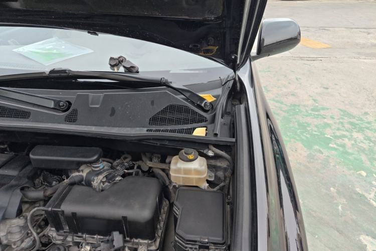 Used Toyota Highlander 2011 2.7L Two-Wheel Drive 7-Seater Luxury Navigation Edition Engine Bay Left