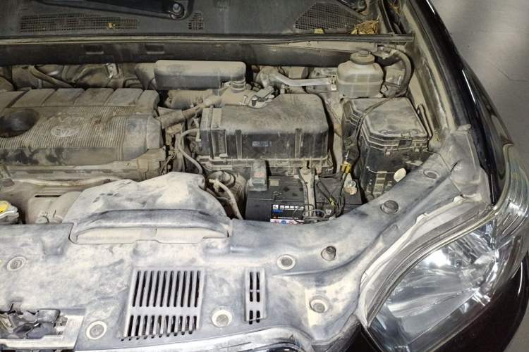 Used Toyota Highlander 2011 2.7L Two-Wheel Drive 7-Seater Luxury Navigation Edition Engine Bay Left