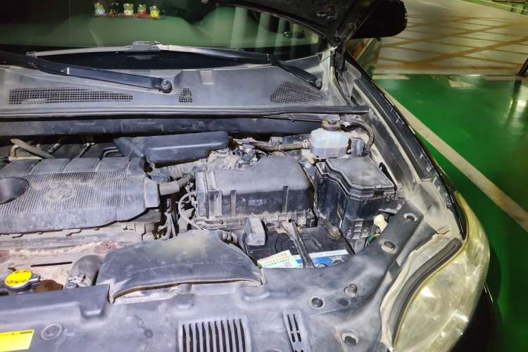 Used Toyota Highlander 2011 2.7L Two-Wheel Drive 7-Seater Elite Edition Engine Bay Left