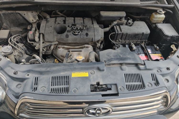 Used Toyota Highlander 2011 2.7L Two-Wheel Drive 7-Seater Luxury Edition Engine Bay