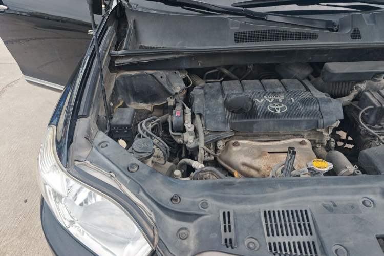 Used Toyota Highlander 2011 2.7L Two-Wheel Drive 7-Seater Elite Edition Engine Bay Right