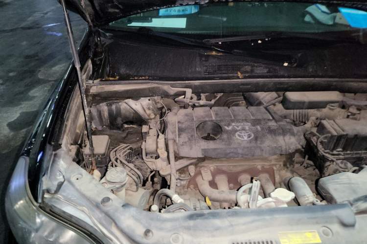 Used Toyota Highlander 2011 2.7L Two-Wheel Drive 7-Seater Luxury Navigation Edition Engine Bay Right