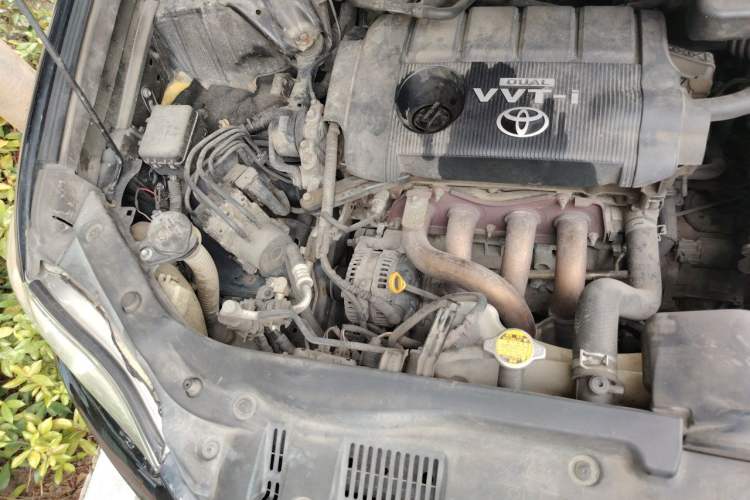 Used Toyota Highlander 2011 2.7L Two-Wheel Drive 7-Seater Elite Edition Engine Bay Right