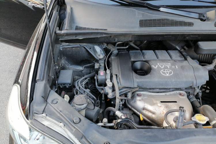 Used Toyota Highlander 2011 2.7L Two-Wheel Drive 7-Seater Luxury Edition Engine Bay Right