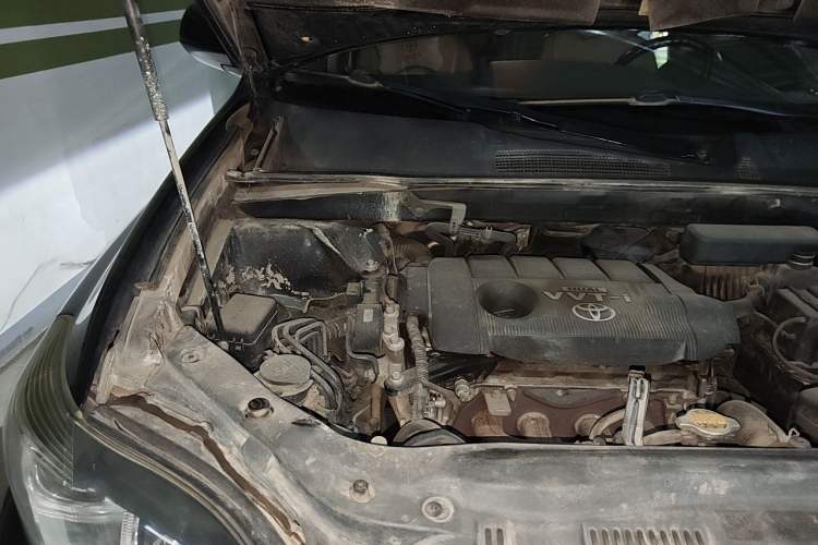 Used Toyota Highlander 2011 2.7L Two-Wheel Drive 7-Seater Luxury Navigation Edition Engine Bay Right