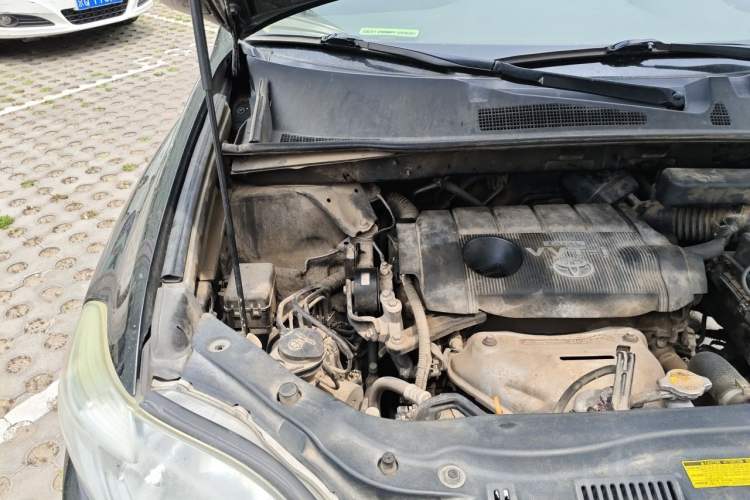 Used Toyota Highlander 2011 2.7L Two-Wheel Drive 7-Seater Luxury Edition Engine Bay Right