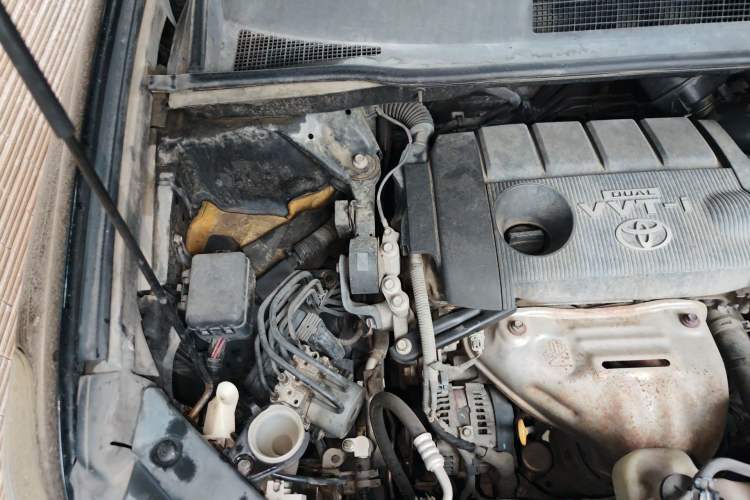 Used Toyota Highlander 2011 2.7L Two-Wheel Drive 7-Seater Luxury Edition Engine Bay Right