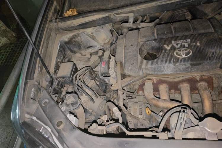 Used Toyota Highlander 2011 2.7L Two-Wheel Drive 7-Seater Luxury Edition Engine Bay Right