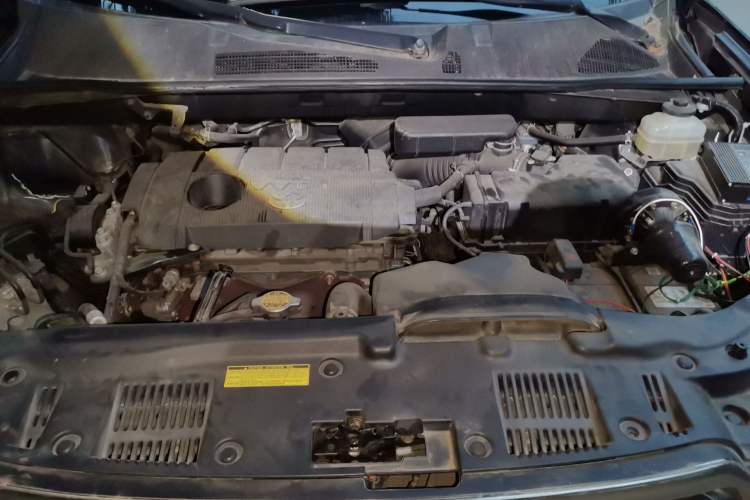 Used Toyota Highlander 2011 2.7L Two-Wheel Drive 5-Seater Sport Edition Engine Bay