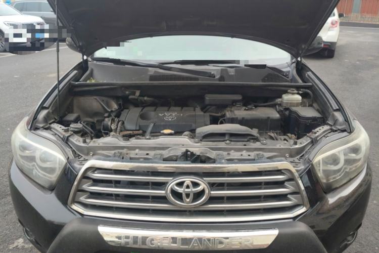 Used Toyota Highlander 2011 2.7L Two-Wheel Drive 7-Seater Luxury Edition Engine Bay