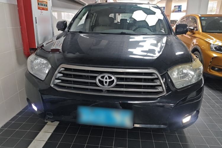 Used Toyota Highlander 2011 2.7L Two-Wheel Drive 7-Seater Luxury Edition Front