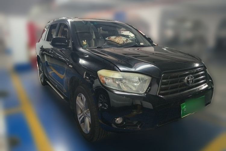 Used Toyota Highlander 2011 2.7L Two-Wheel Drive 7-Seater Luxury Edition Front Right 45 Deg