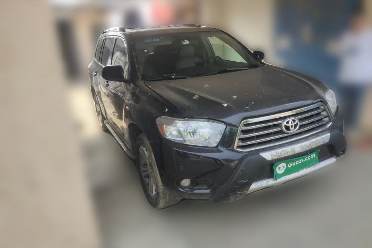 Used Toyota Highlander 2011 2.7L Two-Wheel Drive 7-Seater Luxury Edition Front Right 45 Deg