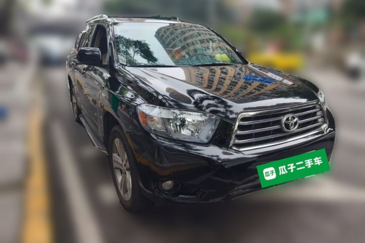 Used Toyota Highlander 2011 2.7L Two-Wheel Drive 7-Seater Luxury Edition Front Right 45 Deg