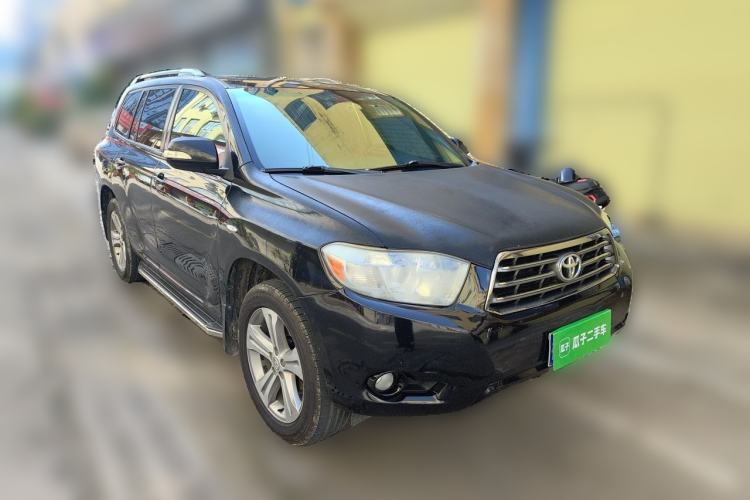 Used Toyota Highlander 2011 2.7L Two-Wheel Drive 7-Seater Luxury Edition Front Right 45 Deg