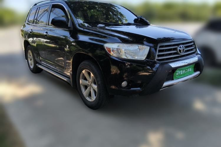 Used Toyota Highlander 2011 2.7L Two-Wheel Drive 5-Seater Elite Edition Front Right 45 Deg