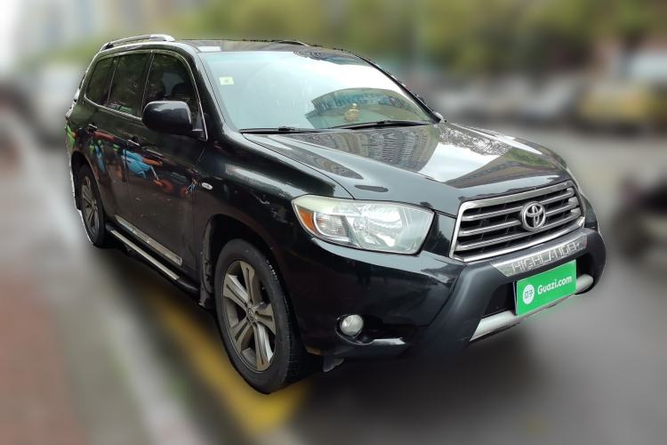 Used Toyota Highlander 2011 2.7L Two-Wheel Drive 7-Seater Luxury Edition Front Right 45 Deg