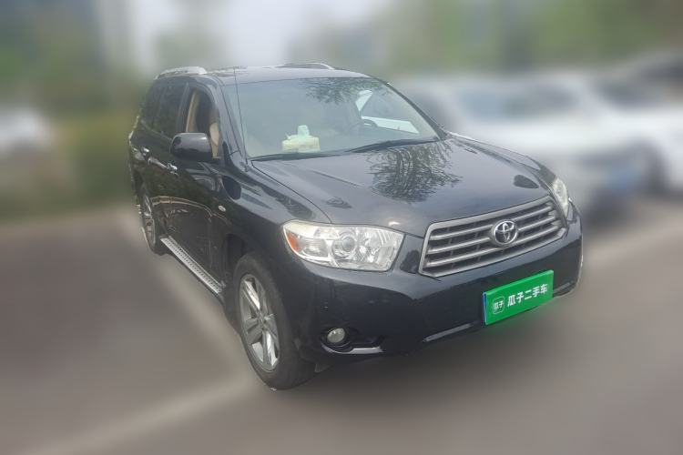 Used Toyota Highlander 2011 2.7L Two-Wheel Drive 5-Seater Elite Edition Front Right 45 Deg
