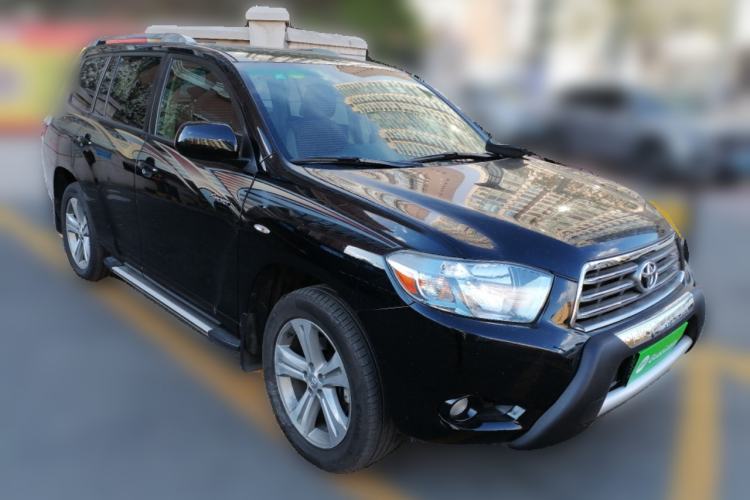 Used Toyota Highlander 2011 2.7L Two-Wheel Drive 7-Seater Luxury Edition Front Right 45 Deg