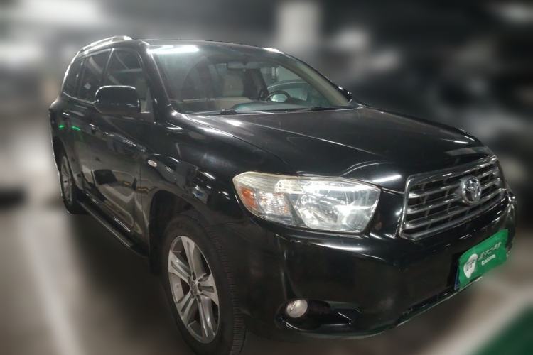 Used Toyota Highlander 2011 2.7L Two-Wheel Drive 7-Seater Luxury Edition Front Right 45 Deg